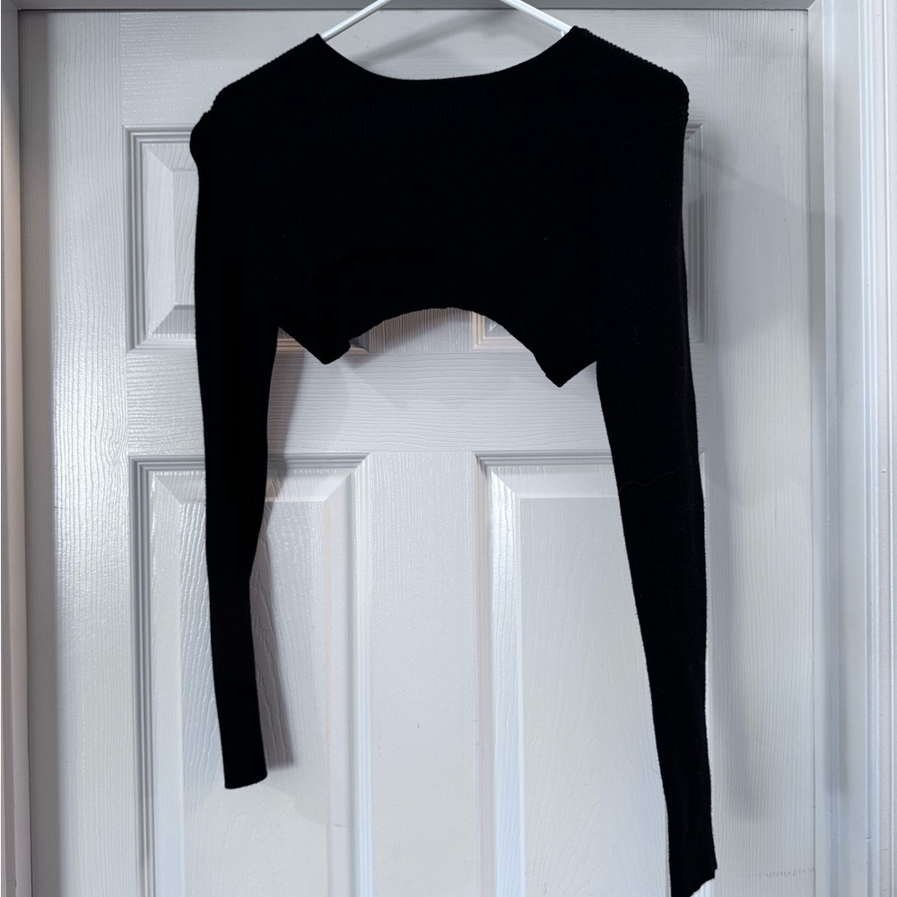 Elegant Black Long Sleeve Cropped Top